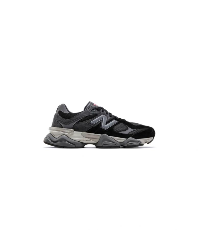 9060 'Black Castlerock